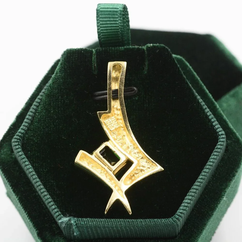 BEING REMADE INTO A RING-CHECKBACK LATER - Picture 5 of 9